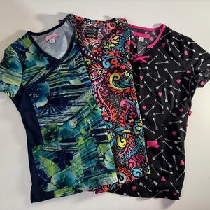 Women’s XS Scrub Top Short Sleeve Multicolor,Koi,Betsey Johnson, Cherokee